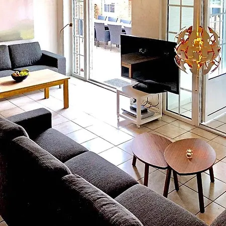 5 Star In Vaeggerlose Bøtø By