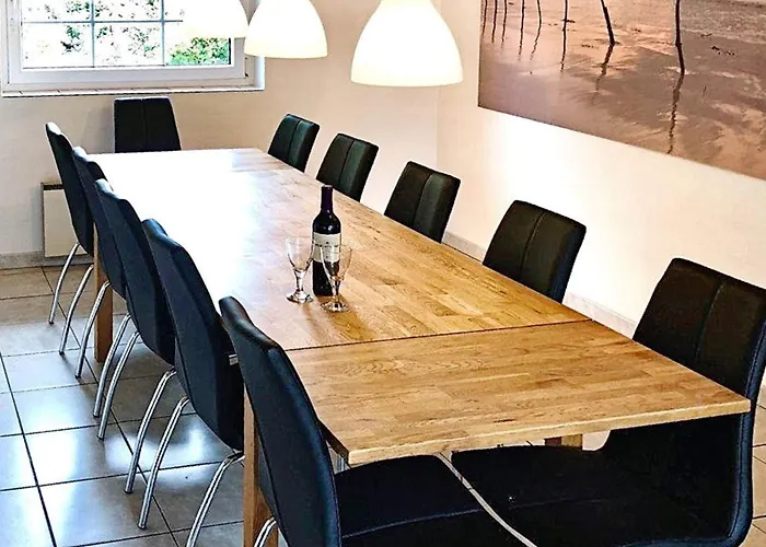 Luxury Retreat Near - By Traum بيت للعطل *